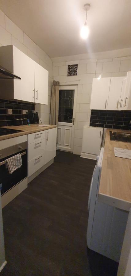 Hustlers Inn Apartment นิวคาสเซิล อะพอน ไทน์ ภายนอก รูปภาพ
